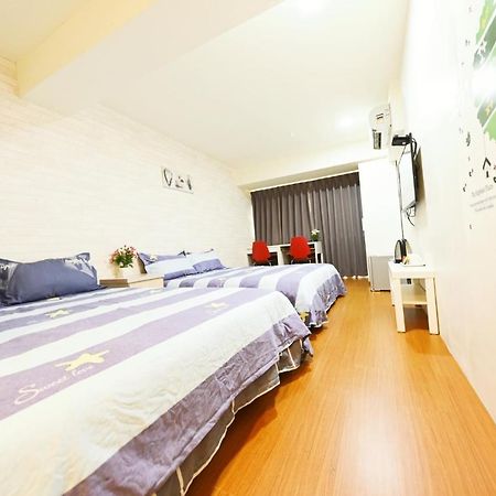 Appartement 星霖之家 à Taichung Extérieur photo