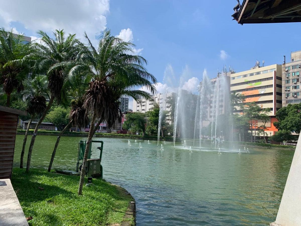 Appartement 星霖之家 à Taichung Extérieur photo